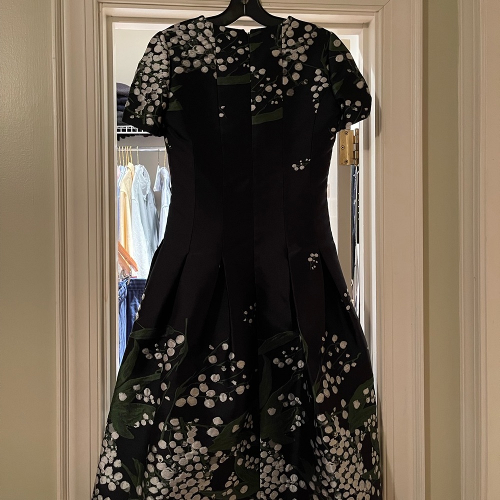 Size 4 Oscar de la Renta dress